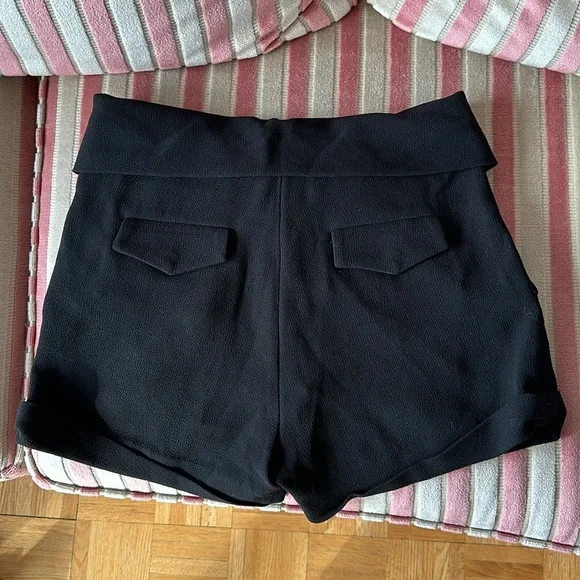 Aritzia Wilfred Le Fou Black Paperbag Shorts - Picture 2 of 3